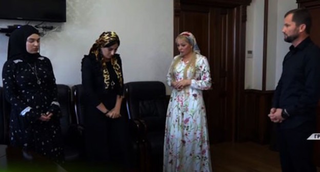 Khozh-Baudi Daaev, Chechen Minister of Culture, scolds local amateur performers. Screenshot of the video by the Grozny TV channel https://youtu.be/pRq8uCGmrS4 Khozh-Baudi Daaev, Chechen Minister of Culture, scolds local amateur performers. Screenshot of the video by the Grozny TV channel https://youtu.be/pRq8uCGmrS4