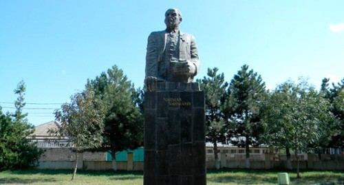 Monument to Nariman Narimanov in Marneuli. Photo: minval.az Monument to Nariman Narimanov in Marneuli. Photo: minval.az