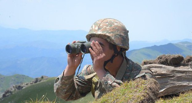 Serviceman of the Armenian Army. Photo: press service of the Ministry of Defence of Armenia, http://www.mil.am/ Serviceman of the Armenian Army. Photo: press service of the Ministry of Defence of Armenia, http://www.mil.am/