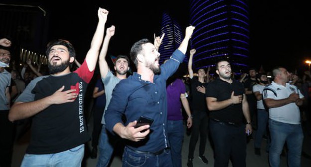 Rally in support of the Azerbaijani Army in Baku, July 14, 2020. Photo by Aziz Karimov for the Caucasian Knot Rally in support of the Azerbaijani Army in Baku, July 14, 2020. Photo by Aziz Karimov for the Caucasian Knot