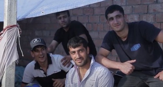 Citizens of Azerbaijan in the village of Kullar. Screenshot of the video by the "Caucasian Knot" Citizens of Azerbaijan in the village of Kullar. Screenshot of the video by the "Caucasian Knot"