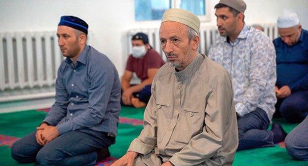 Believers gathered at the festive prayer in the Grand Mosque in Makhachkala on the occasion of the holiday of Eid al-Adha. Photo from the official website of the Dagestani Muftiate https://muftiyatrd.ru/ Believers gathered at the festive prayer in the Grand Mosque in Makhachkala on the occasion of the holiday of Eid al-Adha. Photo from the official website of the Dagestani Muftiate https://muftiyatrd.ru/