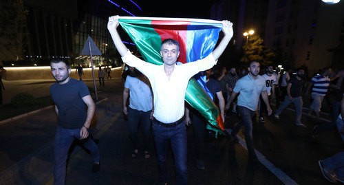 Participants of a spontaneous rally in support of the Azerbaijani army on July 14, 2020. Photo by Aziz Karimov for the "Caucasian Knot" Participants of a spontaneous rally in support of the Azerbaijani army on July 14, 2020. Photo by Aziz Karimov for the "Caucasian Knot"
