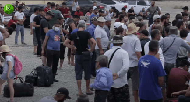 Tenants of the camp in Kullar. Screenshot from the Caucasian Knot video: https://youtu.be/FvC3Fw73mK4 Tenants of the camp in Kullar. Screenshot from the Caucasian Knot video: https://youtu.be/FvC3Fw73mK4