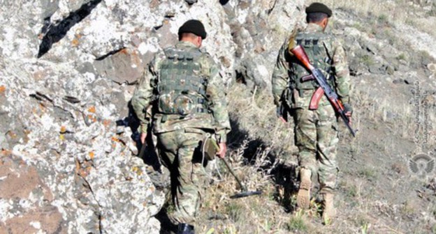 Soldiers of the Armenian army. Photo by the press service of the Ministry of Defence of Armenia http://mil.am/hy/news/8201 Soldiers of the Armenian army. Photo by the press service of the Ministry of Defence of Armenia http://mil.am/hy/news/8201