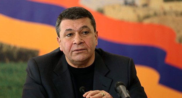 Vladimir Gasparyan. Photo by the press service of the Ministry of Internal Affairs of Armenia https://www.police.am/en/news/view/աշխատանքային-խորհրդակցություն-ոստիկանության-արարատի-մարզային-վարչությունում-և-հանդիպում-արարատի-մարզպետարանում.html Vladimir Gasparyan. Photo by the press service of the Ministry of Internal Affairs of Armenia https://www.police.am/en/news/view/աշխատանքային-խորհրդակցություն-ոստիկանության-արարատի-մարզային-վարչությունում-և-հանդիպում-արարատի-մարզպետարանում.html