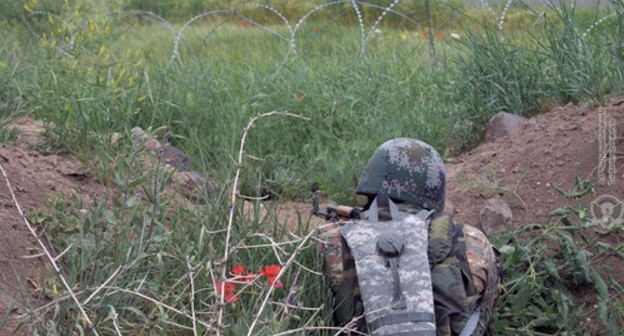 Soldier of the Armenia Army. Photo: press service of the Ministry of Defence of Armenia, http://mil.am/hy/news/8213 Soldier of the Armenia Army. Photo: press service of the Ministry of Defence of Armenia, http://mil.am/hy/news/8213