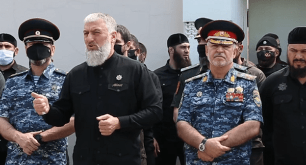 Adam Delimkhanov publicly scolds young Chechens returned from Moscow. Screenshot: https://www.youtube.com/watch?v=TzGIjXH4yHg Adam Delimkhanov publicly scolds young Chechens returned from Moscow. Screenshot: https://www.youtube.com/watch?v=TzGIjXH4yHg