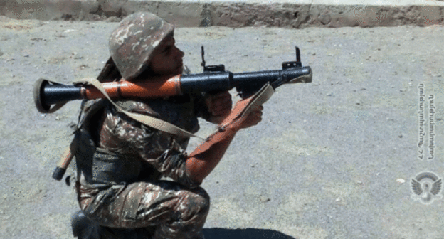 Serviceman of the Armenian Army. Photo: press service of the Ministry of Defence of Armenia, http://mil.am/hy/news/8291 Serviceman of the Armenian Army. Photo: press service of the Ministry of Defence of Armenia, http://mil.am/hy/news/8291