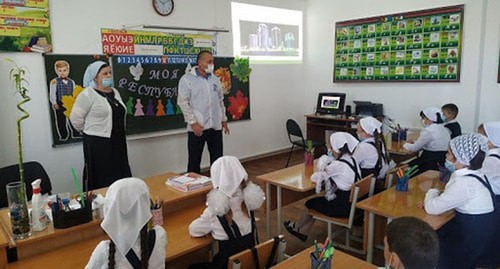 Classes in a Chechen school. http://www.checheninfo.ru/258458-chechnja-deputaty-edinoj-rossii-pozdravili-chechenskih-shkolnikov-s-nachalom-uchebnogo-goda.html Classes in a Chechen school. http://www.checheninfo.ru/258458-chechnja-deputaty-edinoj-rossii-pozdravili-chechenskih-shkolnikov-s-nachalom-uchebnogo-goda.html