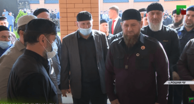 Ramzan Kadyrov at the funeral of Vakha Agaev, a Russian State Duma MP. Screenshot of the video https://youtu.be/r2nYJ31nZmE Ramzan Kadyrov at the funeral of Vakha Agaev, a Russian State Duma MP. Screenshot of the video https://youtu.be/r2nYJ31nZmE