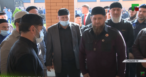 Ramzan Kadyrov at the funeral of Vakha Agaev, a Russian State Duma MP. Screenshot of the video https://youtu.be/r2nYJ31nZmE Ramzan Kadyrov at the funeral of Vakha Agaev, a Russian State Duma MP. Screenshot of the video https://youtu.be/r2nYJ31nZmE