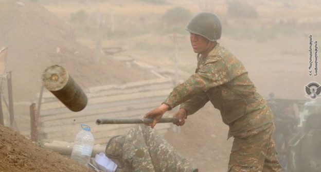 Soldier of the Armenian Army in the Karabakh conflict zone. Photo: press service of the Ministr of Defence of Armenia, https://mil.am/ru/news/8436 Soldier of the Armenian Army in the Karabakh conflict zone. Photo: press service of the Ministr of Defence of Armenia, https://mil.am/ru/news/8436