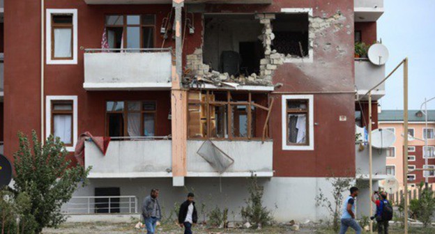 Residential house after shelling, Azerbaijan, October 1, 2020. Photo by Aziz Karimov for the Caucasian Knot Residential house after shelling, Azerbaijan, October 1, 2020. Photo by Aziz Karimov for the Caucasian Knot