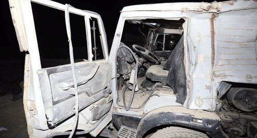 KAMAZ wrecked cab after a missile attack on Ganja. Photo by Aziz Karimov for the "Caucasian Knot" KAMAZ wrecked cab after a missile attack on Ganja. Photo by Aziz Karimov for the "Caucasian Knot"