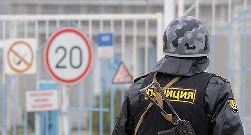 A law enforcer. Photo © Yelena Sineok, Yuga.ru A law enforcer. Photo © Yelena Sineok, Yuga.ru