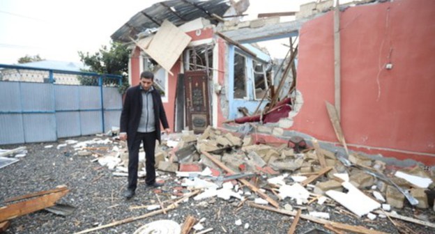 A resident of the Agdam District amid the ruins of his home. Photo by Aziz Karimov for the "Caucasian Knot" A resident of the Agdam District amid the ruins of his home. Photo by Aziz Karimov for the "Caucasian Knot"