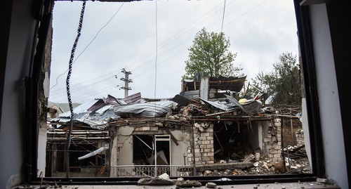 Debris of a residential quarter, October 6, 2020. Photo: David Kagramanyan / Pan photo / Reuters Debris of a residential quarter, October 6, 2020. Photo: David Kagramanyan / Pan photo / Reuters