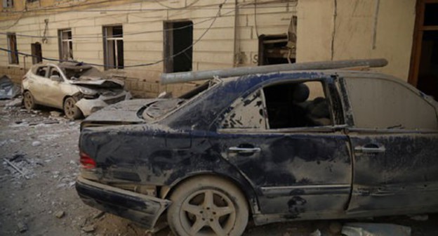 Cars destroyed as a result of explosion in the streets of Ganja, Azerbaijan, October 11, 2020. Photo by Aziz Karimov for the Caucasian Knot Cars destroyed as a result of explosion in the streets of Ganja, Azerbaijan, October 11, 2020. Photo by Aziz Karimov for the Caucasian Knot