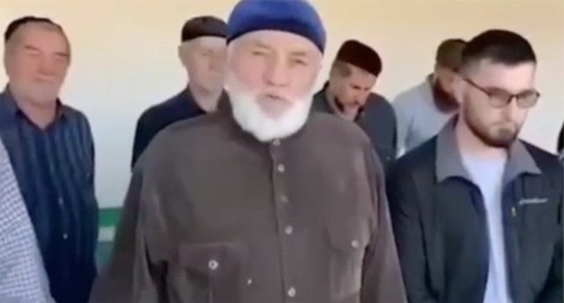 A video message recorded by relatives of blogger Said-Khusein Magomadov, who lives in Austria. Screenshot: 1ADAT Telegram-Channel A video message recorded by relatives of blogger Said-Khusein Magomadov, who lives in Austria. Screenshot: 1ADAT Telegram-Channel