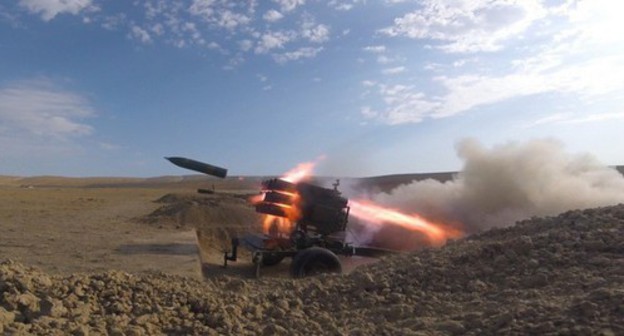 Military vehicles of the Azerbaijani Army. Photo: press service of the Ministry of Defence of Azerbaijan, https://mod.gov.az/az/news/azerbaycan-turkiye-birge-telimlerinde-yuksek-seviyyeli-musahideci-gunu-kecirilib-video-31847.html Military vehicles of the Azerbaijani Army. Photo: press service of the Ministry of Defence of Azerbaijan, https://mod.gov.az/az/news/azerbaycan-turkiye-birge-telimlerinde-yuksek-seviyyeli-musahideci-gunu-kecirilib-video-31847.html