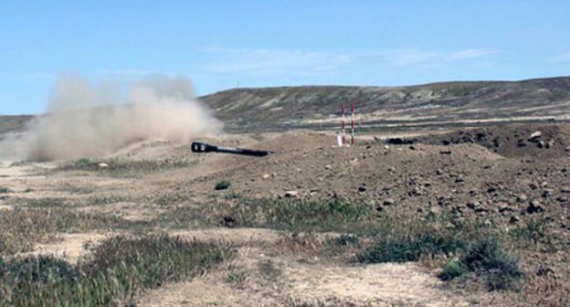 Artillery weapon. Photo: press service of the Ministry of Defence of Azerbaijan: http://mod.gov.az/ru/foto-arhiv-045/?gid=18385 Artillery weapon. Photo: press service of the Ministry of Defence of Azerbaijan: http://mod.gov.az/ru/foto-arhiv-045/?gid=18385