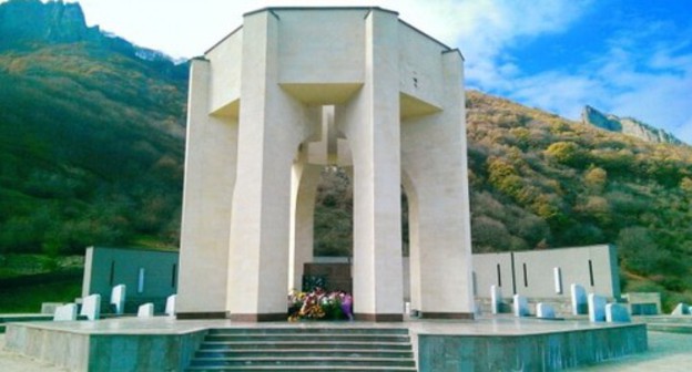 Memorial to the deported Karachays. Photo by the press service of the Sakharov Center https://www.sakharov-center.ru/asfcd/pam/?id=1021&t=pam Memorial to the deported Karachays. Photo by the press service of the Sakharov Center https://www.sakharov-center.ru/asfcd/pam/?id=1021&t=pam