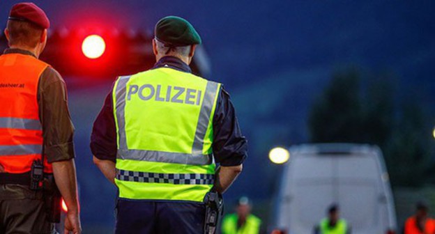 Police officers. Austria. Photo: REUTERS/Dominic Ebenbichler Police officers. Austria. Photo: REUTERS/Dominic Ebenbichler