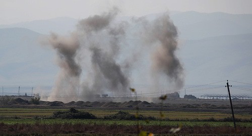 Smoke above the area of military hostilities in Karabakh, October 2020. Photo: REUTERS/Umit Bektas Smoke above the area of military hostilities in Karabakh, October 2020. Photo: REUTERS/Umit Bektas