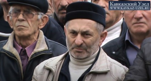 Gathering of residents of the village of Irganai, Dagestan, March 2014. Screenshot: https://www.youtube.com/watch?v=aIbW-mNGJBM&feature=emb_logo Gathering of residents of the village of Irganai, Dagestan, March 2014. Screenshot: https://www.youtube.com/watch?v=aIbW-mNGJBM&feature=emb_logo