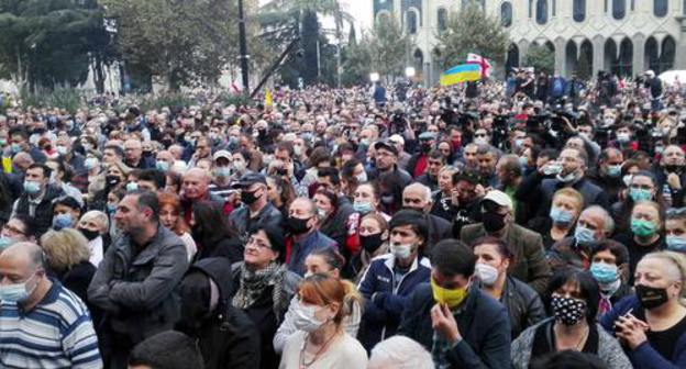 Participants of a protest rally in Tbilisi, November 2, 2020. Photo by Inna Kukudzhanova for the Caucasian Knot Participants of a protest rally in Tbilisi, November 2, 2020. Photo by Inna Kukudzhanova for the Caucasian Knot