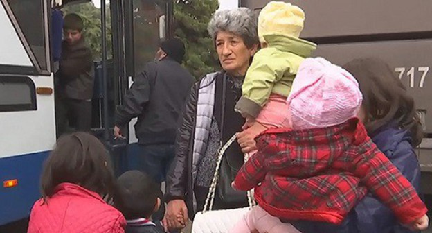 Nagorno-Karabakh refugees. Photo: press service of the Ministry of Defence of Russia Nagorno-Karabakh refugees. Photo: press service of the Ministry of Defence of Russia