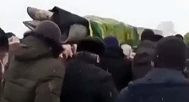 Funeral of Chechen native Abdulak Anzorov. Screenshot: t.me/bazabazon Funeral of Chechen native Abdulak Anzorov. Screenshot: t.me/bazabazon
