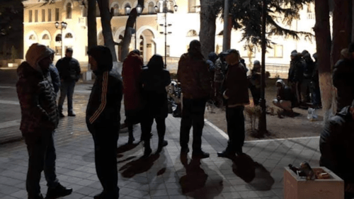 Protesters at the Theatre Square in Tskhinvali. Screenshot: https://youtu.be/3FTil6leCFU Protesters at the Theatre Square in Tskhinvali. Screenshot: https://youtu.be/3FTil6leCFU