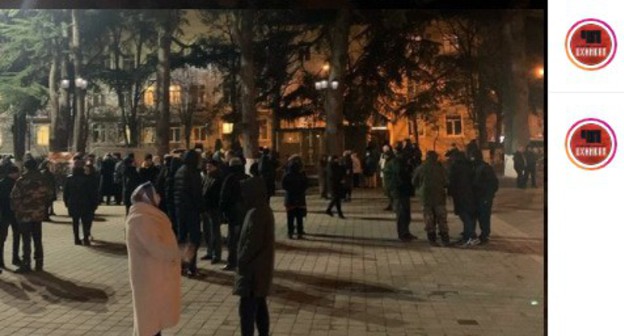 Protesters in the square in Tskhinvali, December 9, 2020. Screenshot of the post on Instagram "ЧП/Цхинвал" https://www.instagram.com/p/CIlky-Yr_XJ/ Protesters in the square in Tskhinvali, December 9, 2020. Screenshot of the post on Instagram "ЧП/Цхинвал" https://www.instagram.com/p/CIlky-Yr_XJ/