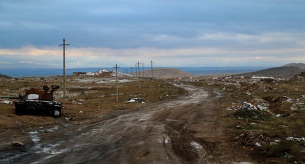 An Armenian tank destroyed near Djebrail. Photo by Aziz Karimov for the "Caucasian Knot" An Armenian tank destroyed near Djebrail. Photo by Aziz Karimov for the "Caucasian Knot"