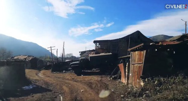 The village of Khtsaberd (the Azeri name is Chailakkala), late November 2020. Screenshot of the video https://www.facebook.com/CivilNet.TV/videos/1783518675130602 The village of Khtsaberd (the Azeri name is Chailakkala), late November 2020. Screenshot of the video https://www.facebook.com/CivilNet.TV/videos/1783518675130602