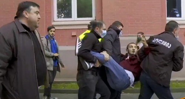A protest action in Batumi. December 13, 2020. Screenshot of the video by Sputnik Georgia - all about Georgia https://www.youtube.com/watch?v=XW3Phkw6Mis&feature=emb_title A protest action in Batumi. December 13, 2020. Screenshot of the video by Sputnik Georgia - all about Georgia https://www.youtube.com/watch?v=XW3Phkw6Mis&feature=emb_title