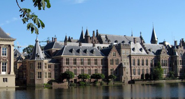 The States General of the Netherlands, Hague. Photo: Prasenberg https://ru.wikipedia.org/wiki/Генеральные_штаты_(Нидерланды) The States General of the Netherlands, Hague. Photo: Prasenberg https://ru.wikipedia.org/wiki/Генеральные_штаты_(Нидерланды)