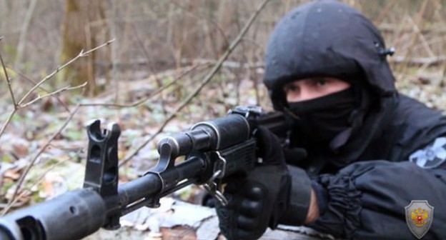 Law enforcer. Photo: http://nac.gov.ru/antiterroristicheskie-ucheniya/operativnym-shtabom-v-kaluzhskoy-oblasti-4.html#&gid=1&pid=2 Law enforcer. Photo: http://nac.gov.ru/antiterroristicheskie-ucheniya/operativnym-shtabom-v-kaluzhskoy-oblasti-4.html#&gid=1&pid=2