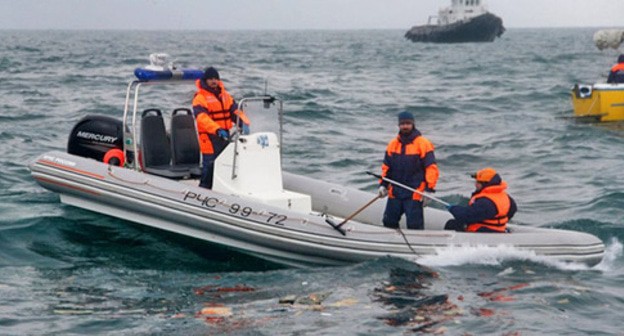 Emergency and rescue services at the site of the crash of the Tu-154. December 25, 2016. Photo: the Russian Ministry of Emergency Situations Emergency and rescue services at the site of the crash of the Tu-154. December 25, 2016. Photo: the Russian Ministry of Emergency Situations