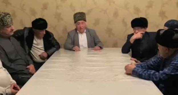 Screenshot of the video appeal of the Timurziev and Sultygov teips on Facebook https://www.facebook.com/ramzan.sultygov/posts/933609963710259 Screenshot of the video appeal of the Timurziev and Sultygov teips on Facebook https://www.facebook.com/ramzan.sultygov/posts/933609963710259
