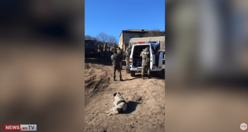 Russian peacekeepers in the village of Shurnukh, January 2, 2020. Screenshot: https://youtu.be/rOdPXz3Hoh0 Russian peacekeepers in the village of Shurnukh, January 2, 2020. Screenshot: https://youtu.be/rOdPXz3Hoh0