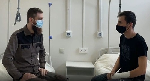 Chingiz Akhmadov (left) and Akraman Tovbulatov. Screenshot: https://www.instagram.com/p/CJve9VWoL0X/ Chingiz Akhmadov (left) and Akraman Tovbulatov. Screenshot: https://www.instagram.com/p/CJve9VWoL0X/