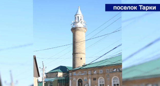 Mosque in the village of Tarki. Screenshot from video posted on Salman Dadayev Instragram page: https://www.instagram.com/p/CJvo_A3oFKz/ Mosque in the village of Tarki. Screenshot from video posted on Salman Dadayev Instragram page: https://www.instagram.com/p/CJvo_A3oFKz/