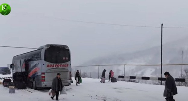 Refugees returning to Nagorno-Karabakh. Screenshot: https://www.youtube.com/watch?v=-sTBy9xrC7I&feature=emb_logo Refugees returning to Nagorno-Karabakh. Screenshot: https://www.youtube.com/watch?v=-sTBy9xrC7I&feature=emb_logo