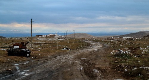 Armenian tank destroyed at the entrance to Djebrail. Photo by Aziz Karimov for the Caucasian Knot Armenian tank destroyed at the entrance to Djebrail. Photo by Aziz Karimov for the Caucasian Knot