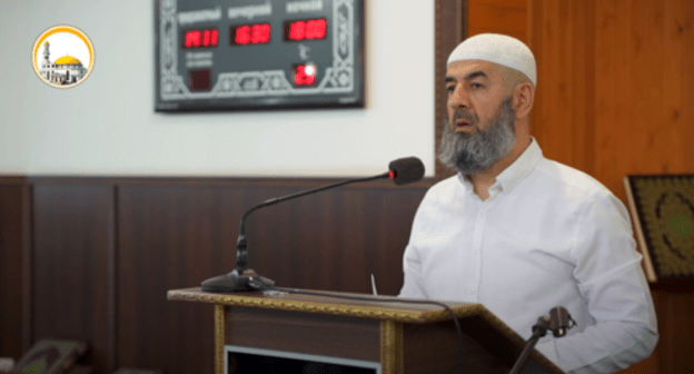 A sermon in the Tangim Mosque, January 2021. Screenshot: https://youtu.be/17kBkasrXQM A sermon in the Tangim Mosque, January 2021. Screenshot: https://youtu.be/17kBkasrXQM