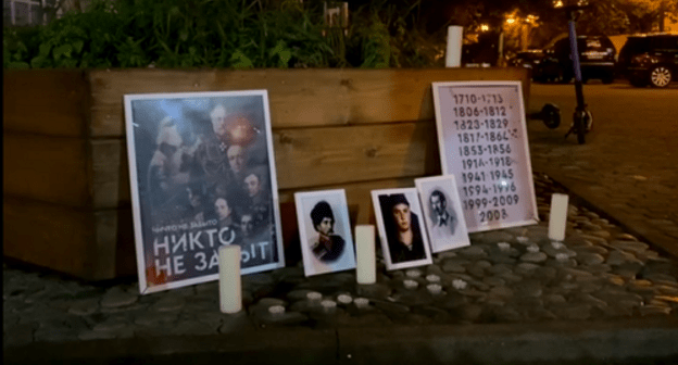 A memorial in Adler. Screenshot of the video published by the "Iskra" community https://vk.com/video-176219340_456239300 A memorial in Adler. Screenshot of the video published by the "Iskra" community https://vk.com/video-176219340_456239300