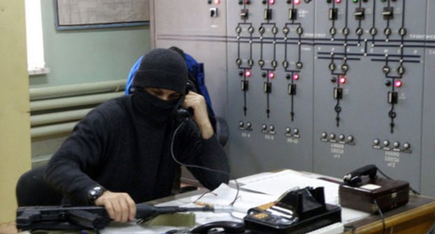 Special service agent. Photo: http://nac.gov.ru/antiterroristicheskie-ucheniya/operativnym-shtabom-v-kaluzhskoy-oblasti-4.html Special service agent. Photo: http://nac.gov.ru/antiterroristicheskie-ucheniya/operativnym-shtabom-v-kaluzhskoy-oblasti-4.html